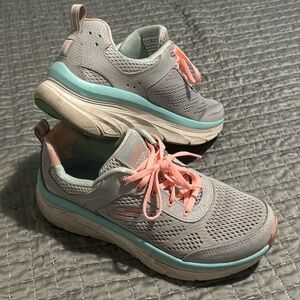 Skechers D’Lux Walker